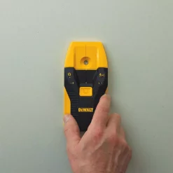 Stud Finders DEWALT 3/4 In. Stud Finder With Bonus 20 Oz. Hammer -Deals Power Tool Accessories Store dewalt stud finders dw0100w51054 4f 1000