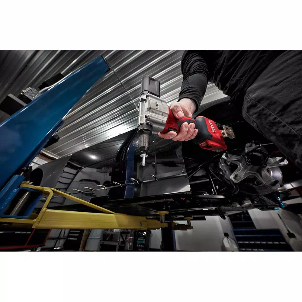 Fastening Tools Milwaukee M12 12-Volt Lithium-Ion Cordless Rivet Tool Kit With (2) 1.5Ah Batteries, Charger And 1000 Lumens M12 Flood Light 16 Fastening Tools Milwaukee M12 12-Volt Lithium-Ion Cordless Rivet Tool Kit With (2) 1.5Ah Batteries, Charger And 1000 Lumens M12 Flood Light - Image 14