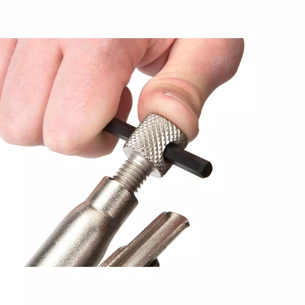 TEKTON Straight, Curved, Long Nose Locking Pliers Set (6-Piece) 5 TEKTON Straight, Curved, Long Nose Locking Pliers Set (6-Piece) - Image 3